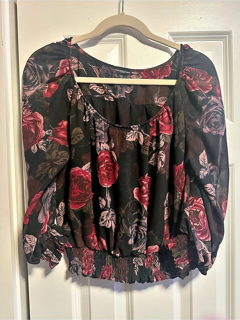 Guess Floral Blouse in Black & Pink Size Medium Like New